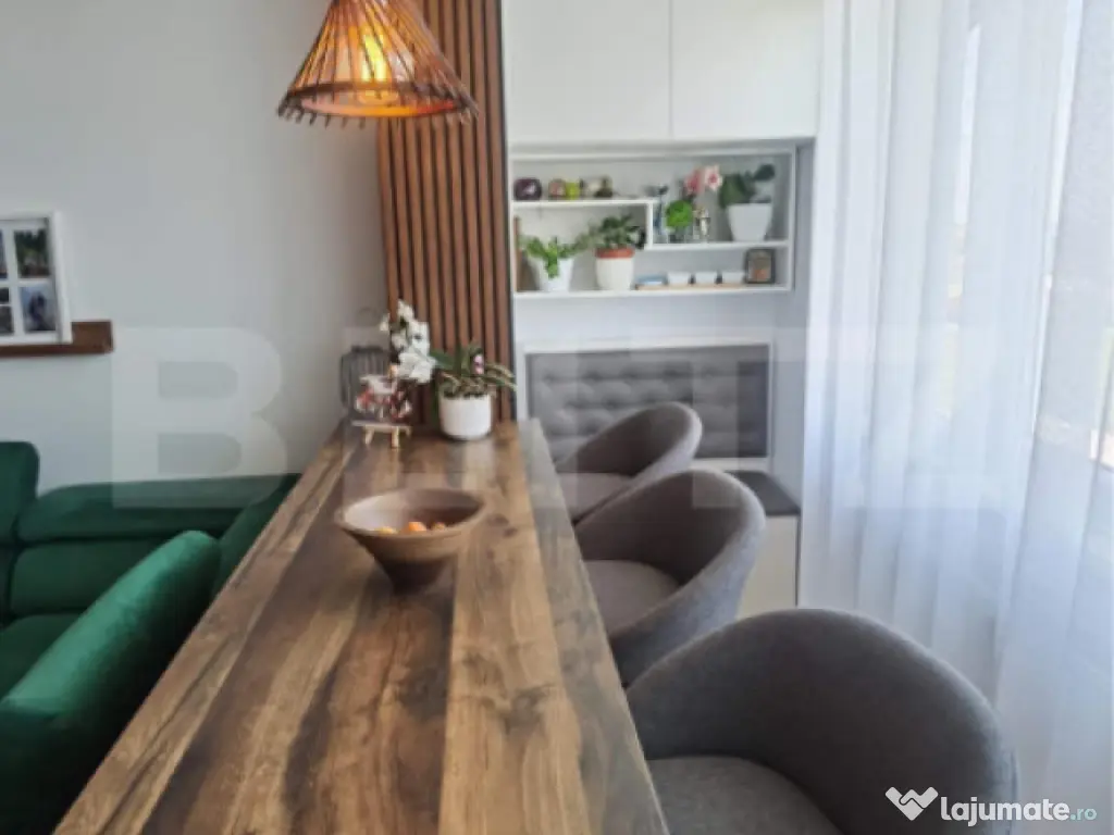 Apartament 3 camere, decomandat, 90 mp, zona Primarga 