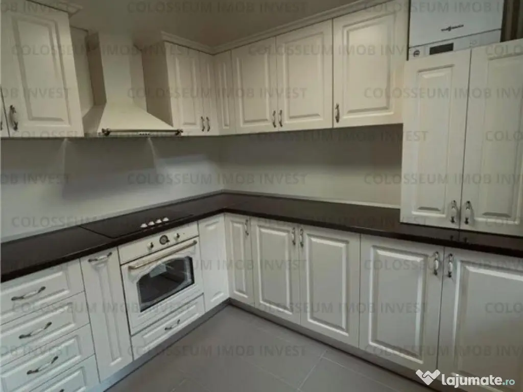 Apartament 3 camere, decomandat - zona Centru Civic 