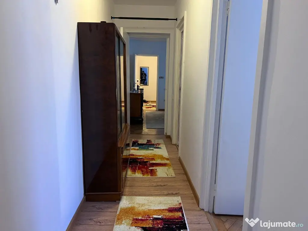 Apartament 3 camere,etaj 1,complet renovat,zona Scoala Andrei Saguna 