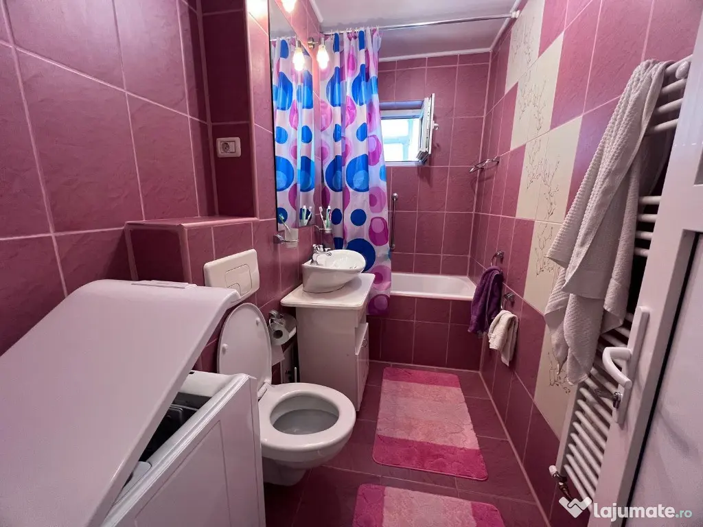 Apartament 3 camere,etaj 1,complet renovat,zona Scoala Andrei Saguna 