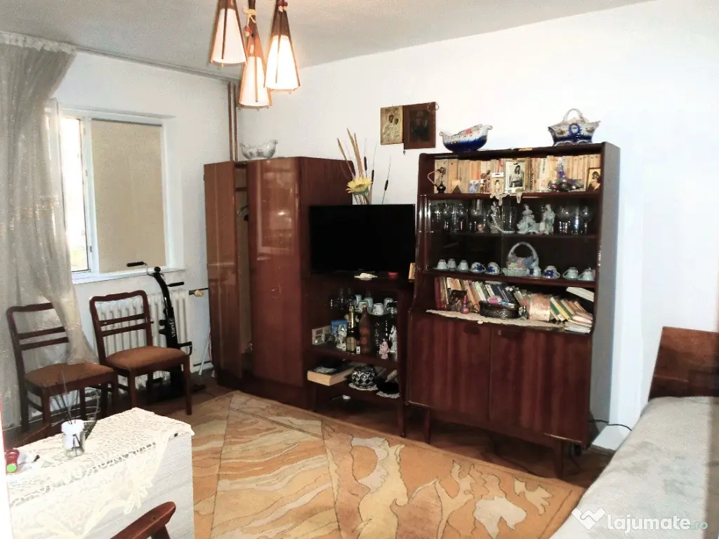 Garsoniera la parter in Ploiesti, zona Vest - Aurora 