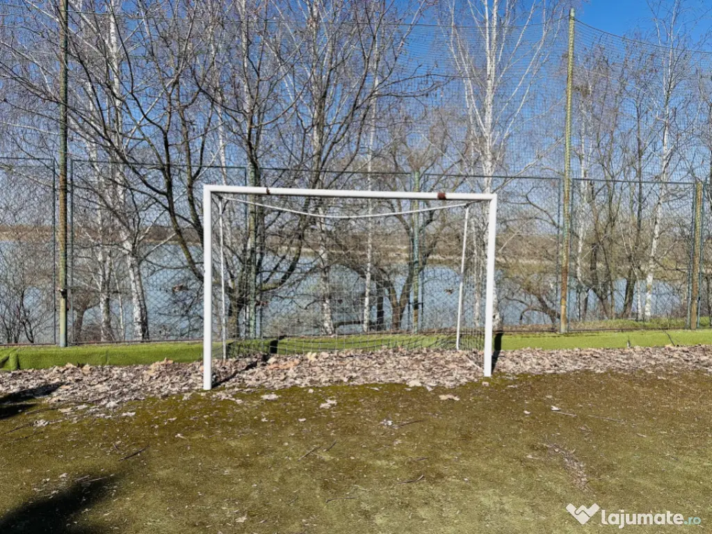 Domeniu splendid 2500 mp teren pe malul lacului Morii, vila 