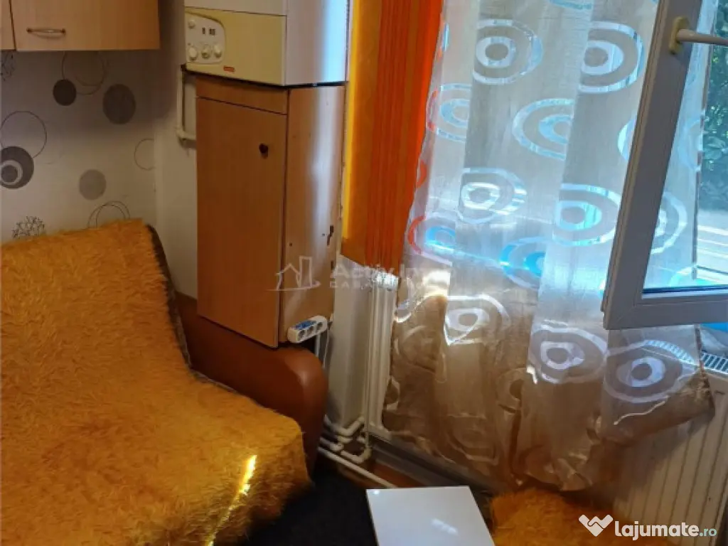 Camera- de inchiriat - Tractorul 