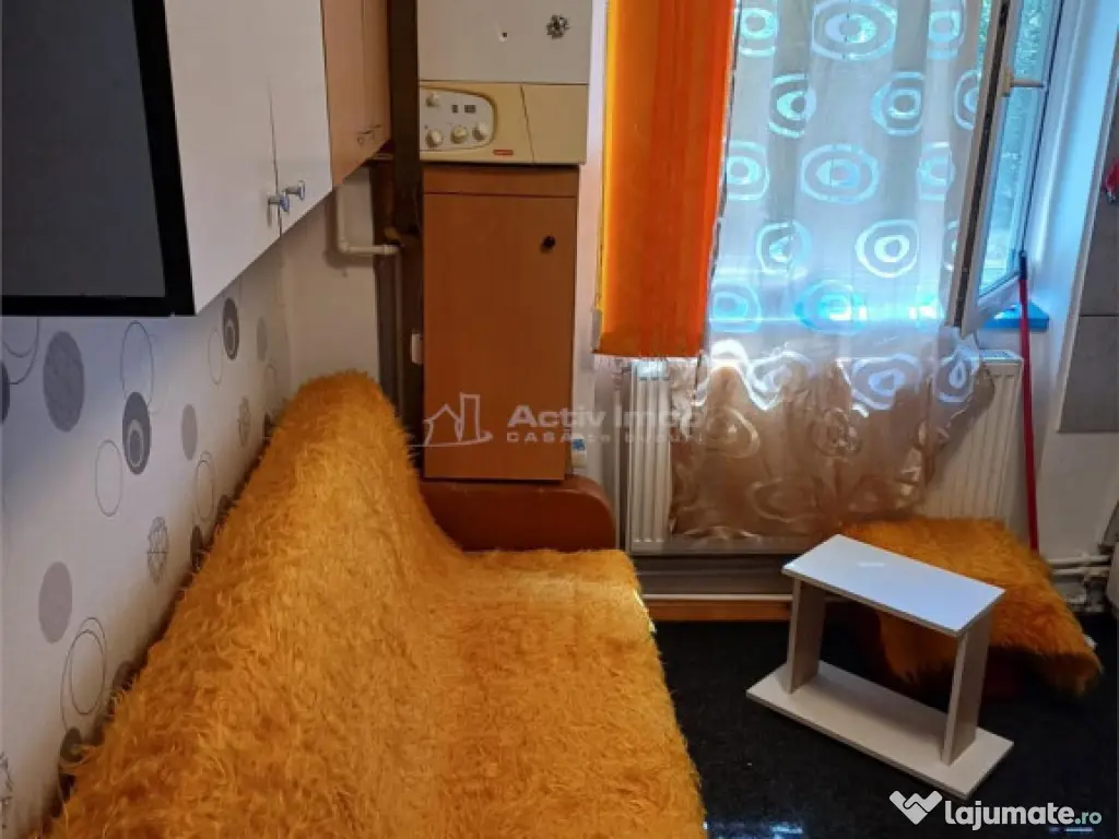 Camera- de inchiriat - Tractorul 