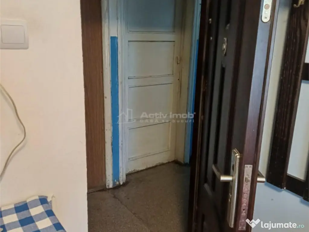 Camera- de inchiriat - Tractorul 