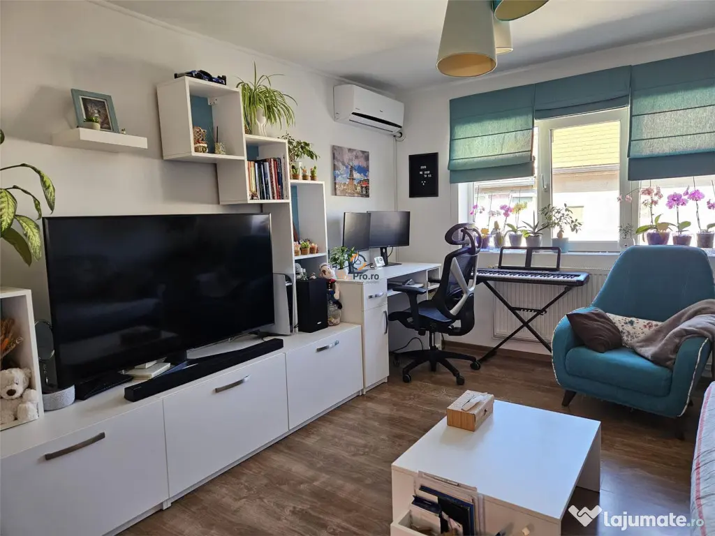 Apartament deosebit 3 camere decomandat zona Soarelui 