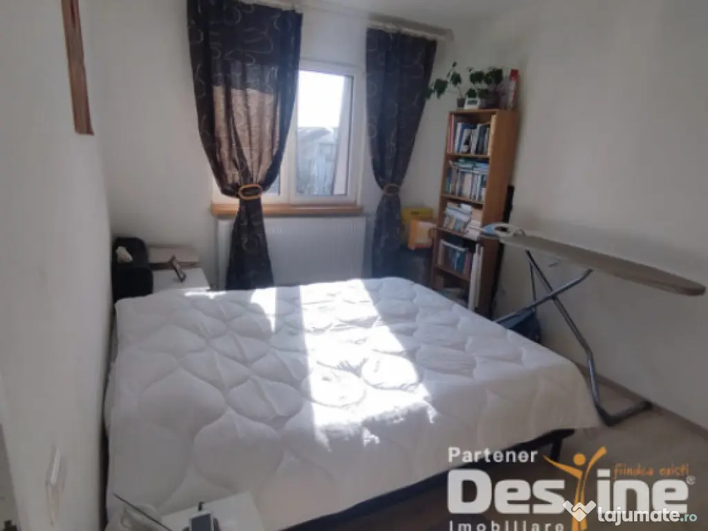 Apartament 3 camere, mobilat, semidecomandat, etaj 4, zona P 