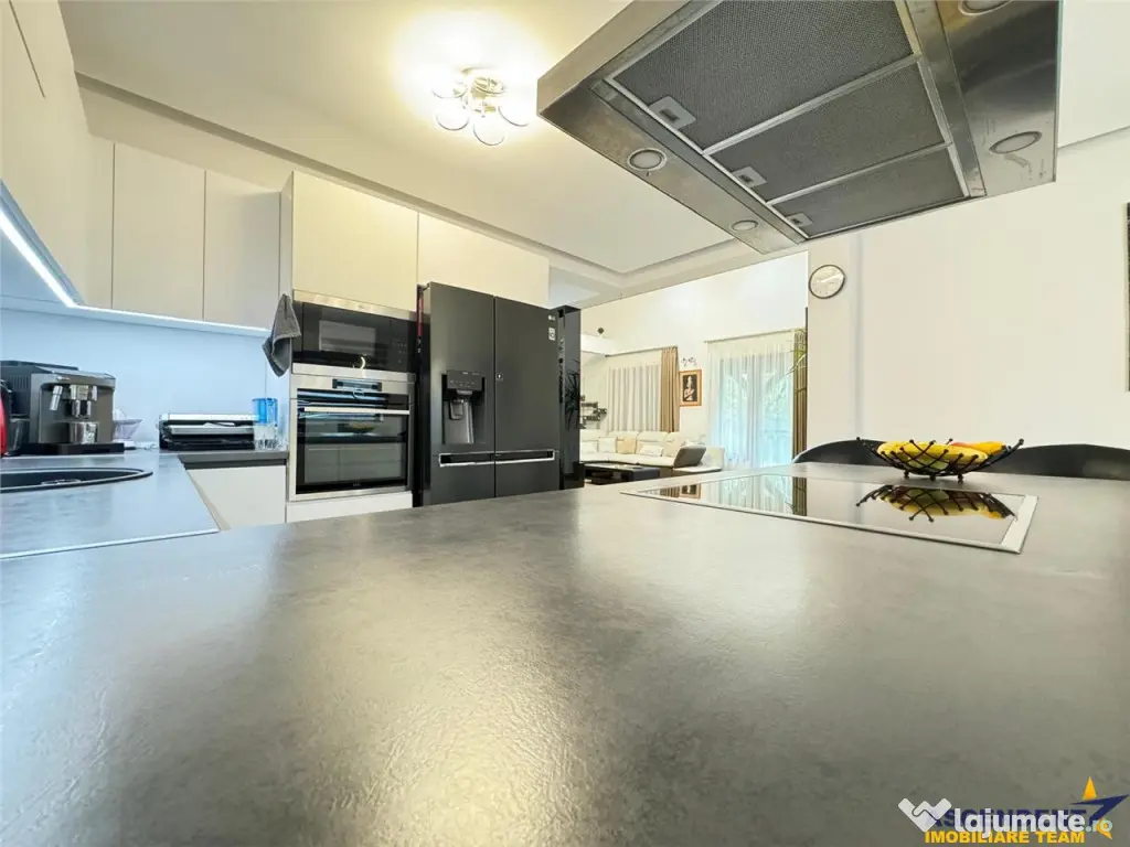 LIVEFilm! Resedinta de elita design aparte, amplasament apre 