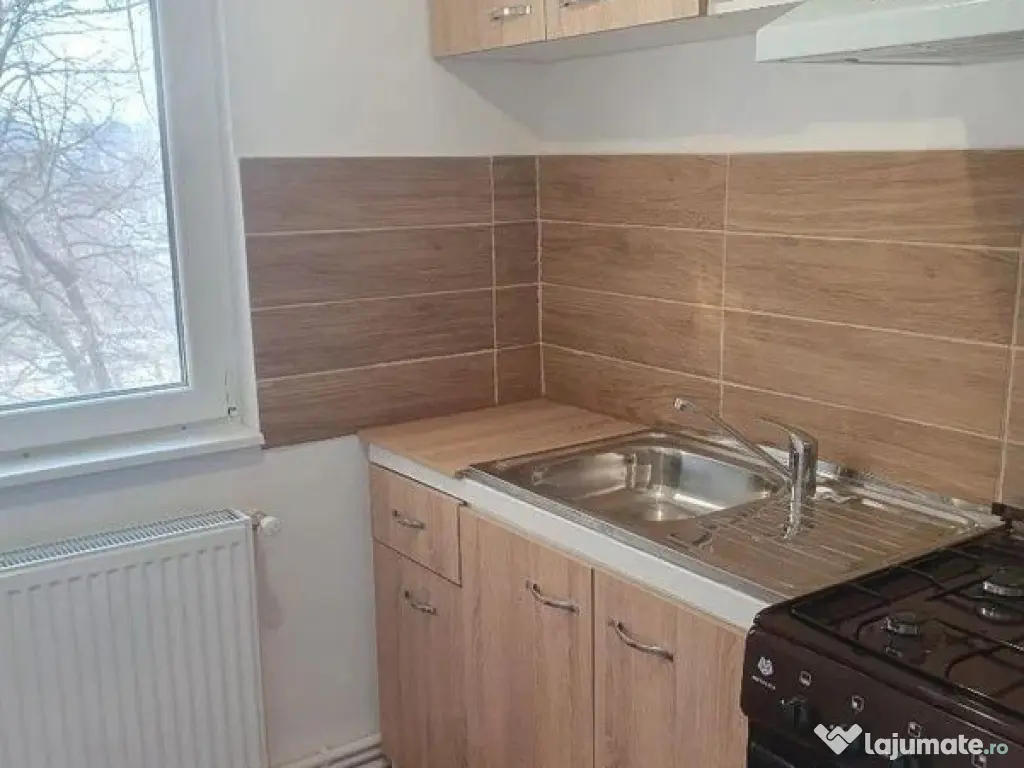 Apartament 3 camere, Micro 21,et 3,renovat ,mobilat cu to... 