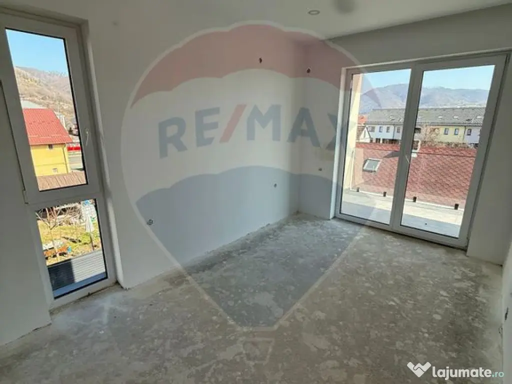 APARTAMENT 2 CAMERE DE VANZARE IN CENTRUL VECHI 