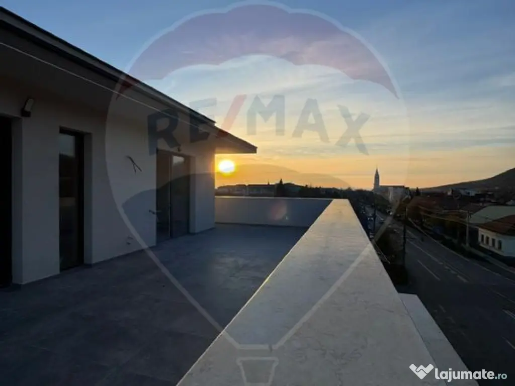 APARTAMENT 2 CAMERE DE VANZARE IN CENTRUL VECHI 