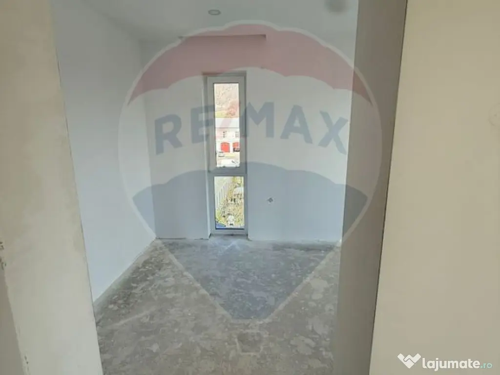 APARTAMENT 2 CAMERE DE VANZARE IN CENTRUL VECHI 
