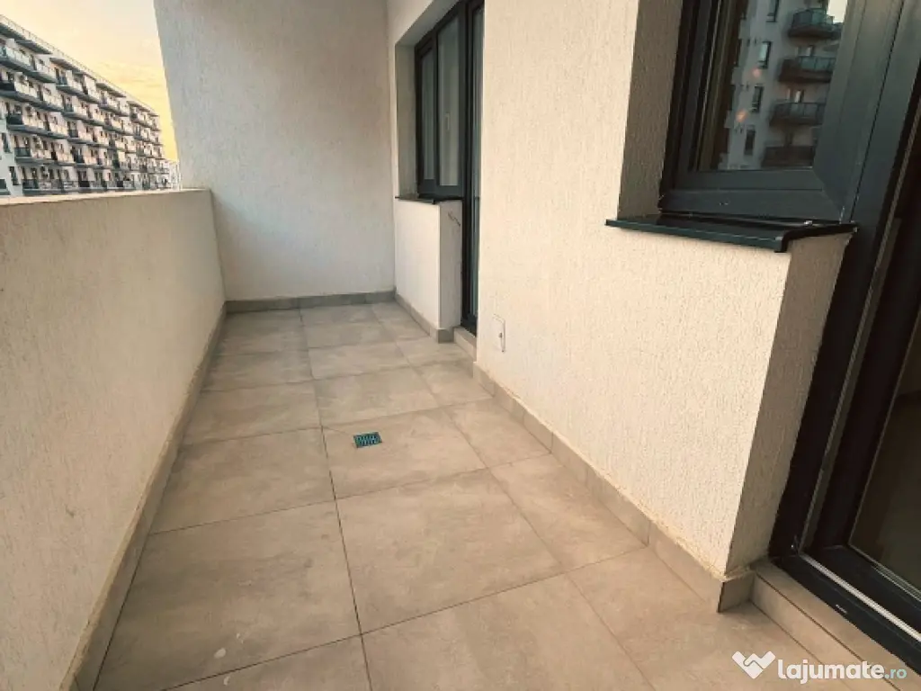 Inchiriez studio- la 7 minute de metrou-prima inchiriere 