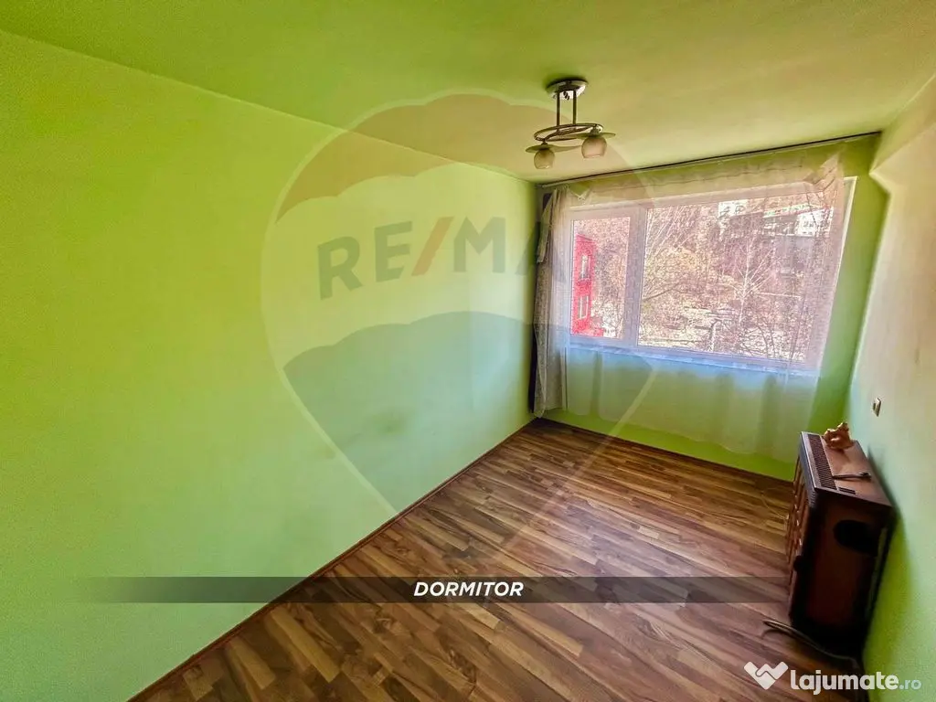 Apartament cu 3 camere de vanzare in CAVNIC 