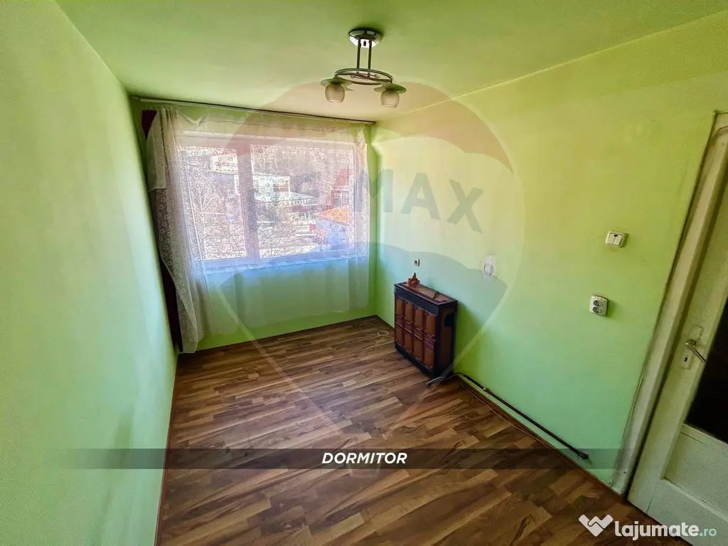 Apartament cu 3 camere de vanzare in CAVNIC 