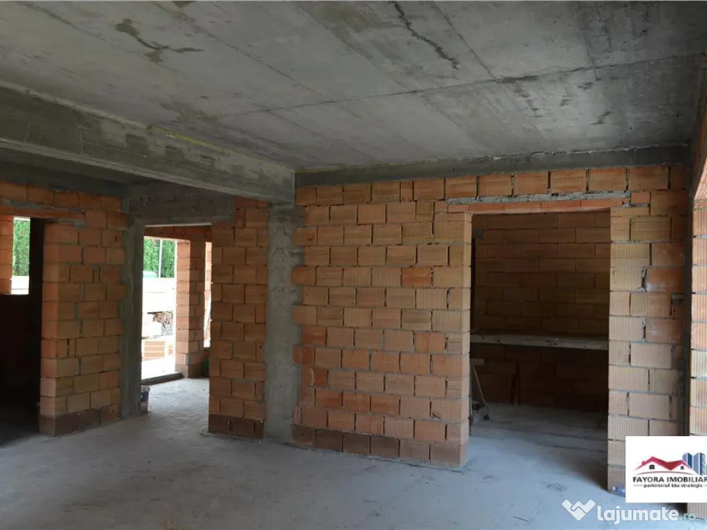 Casa Moderna in Noul Ansamblu Phoenix Sangeorgiu de Mures 