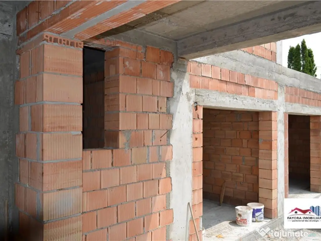 Casa Moderna in Noul Ansamblu Phoenix Sangeorgiu de Mures 