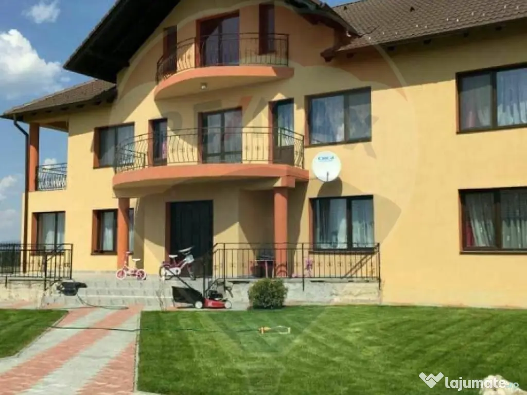 Vilă de închiriat in SANPETRU 