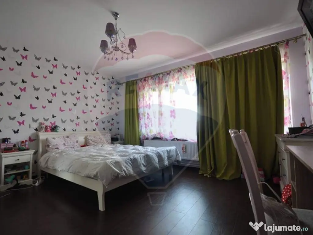 Vilă de închiriat in SANPETRU 