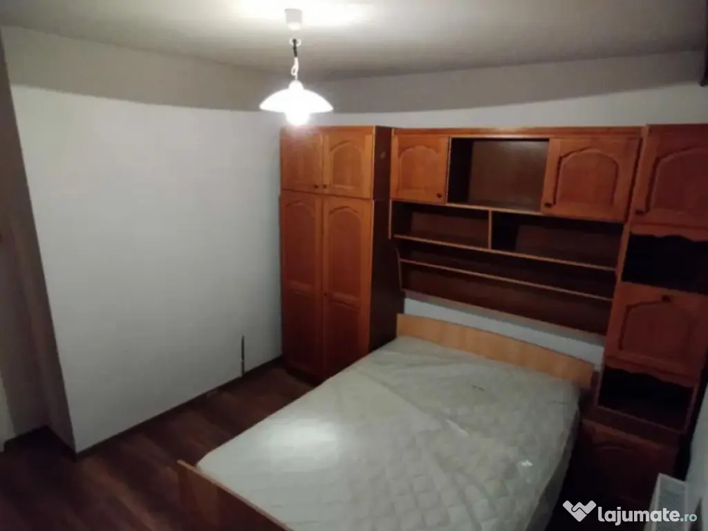 Apartament 2 camere, decomandat - zona Astra 