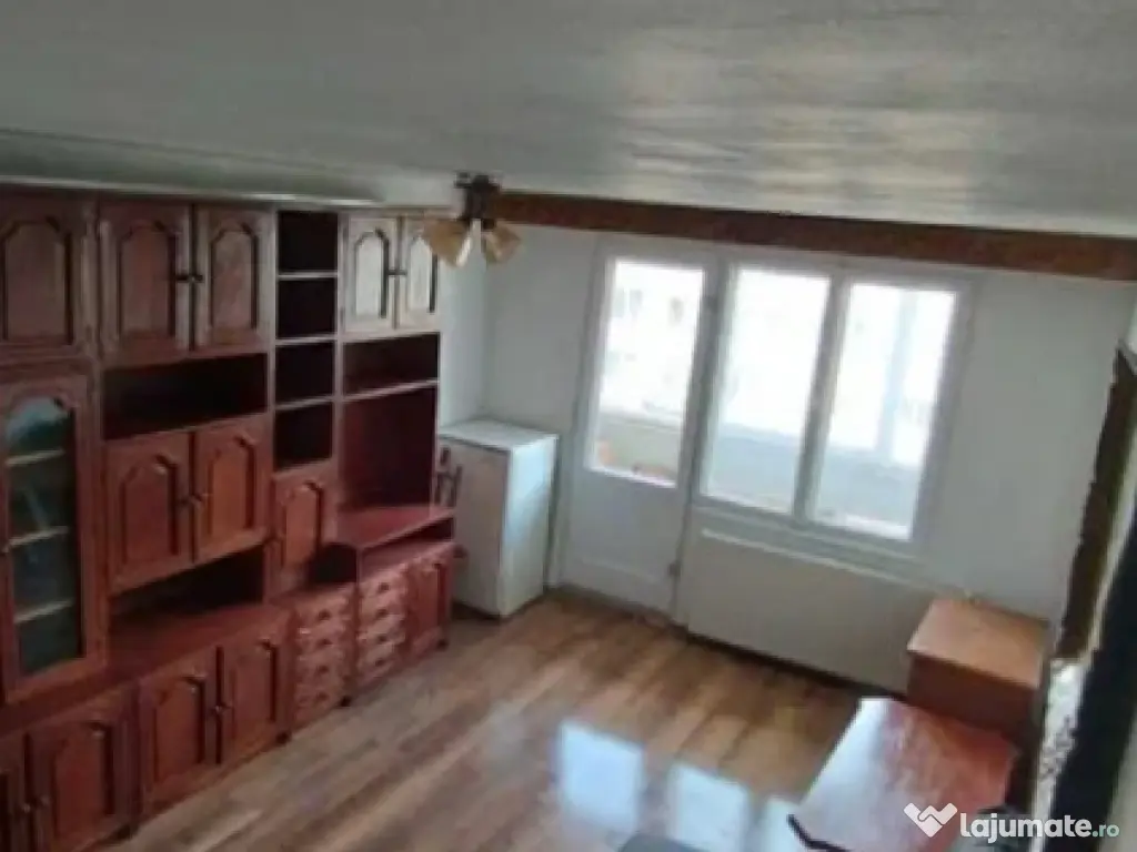 Apartament 2 camere, decomandat - zona Astra 