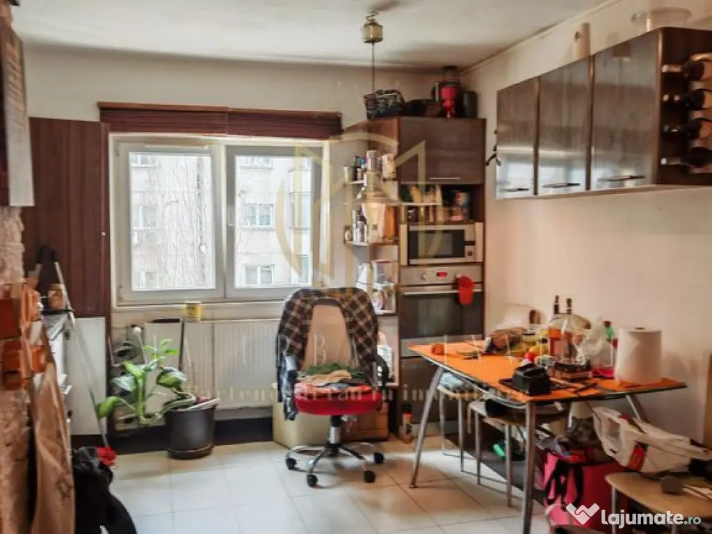 3 camere hol H, Teiul Doamnei, Maica Domnului 