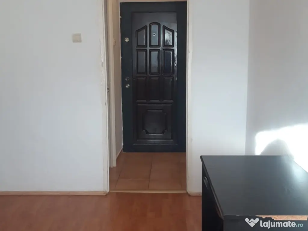 Închiriez garsonieră Galata 