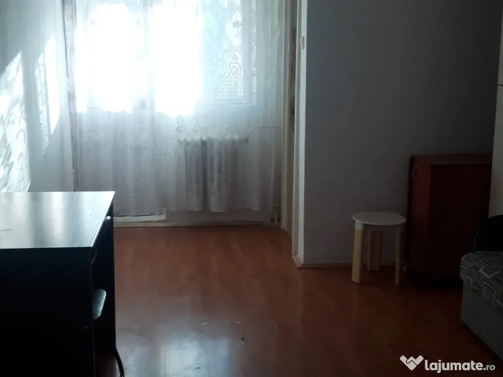 Închiriez garsonieră Galata 