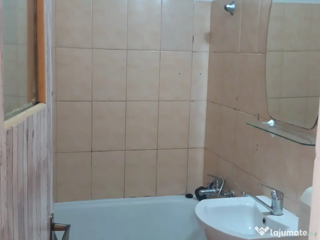 Închiriez garsonieră Galata 