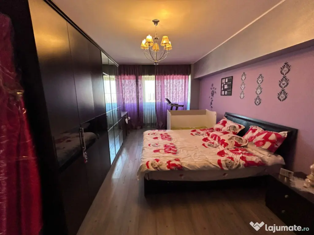 - Apartament 3 camere Central, Mobilat Utilat, Renovat in to 