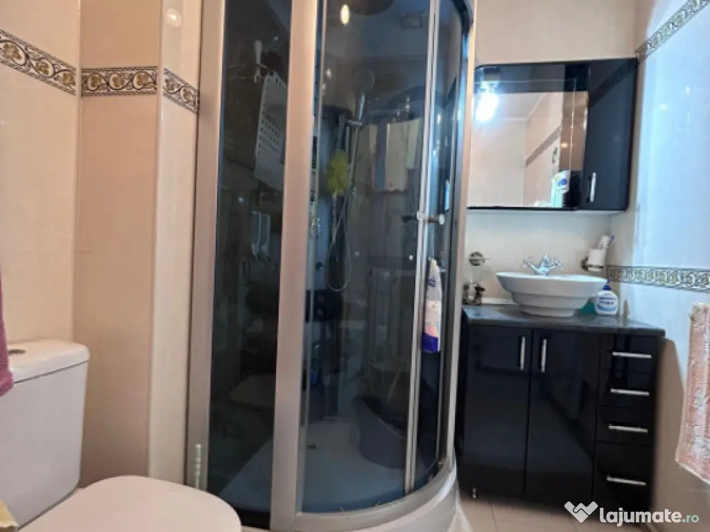 - Apartament 3 camere Central, Mobilat Utilat, Renovat in to 