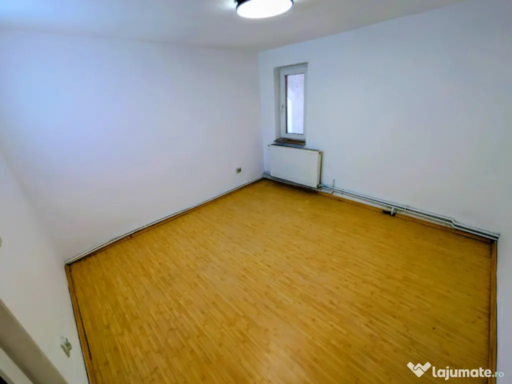 Ocazie - Casă P+M 196 mpt 5 camere 2 băi 1200 mp teren, li 