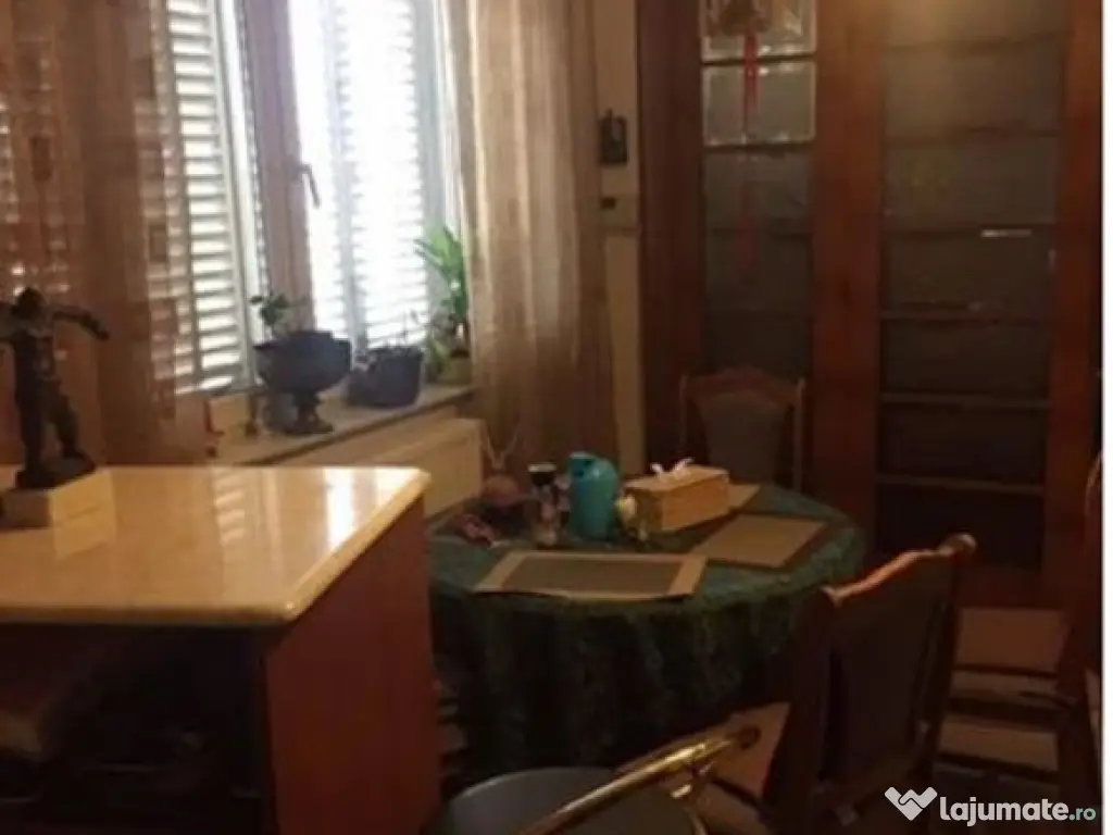 Unirii-Rond Cosbuc!!! Vila D+P+1+M 6 camere,suprafata tot... 