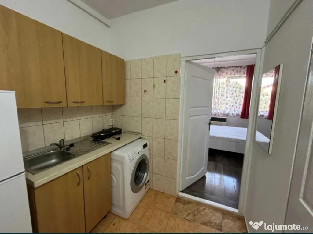 Garsoniera decomandata - zona Noua 