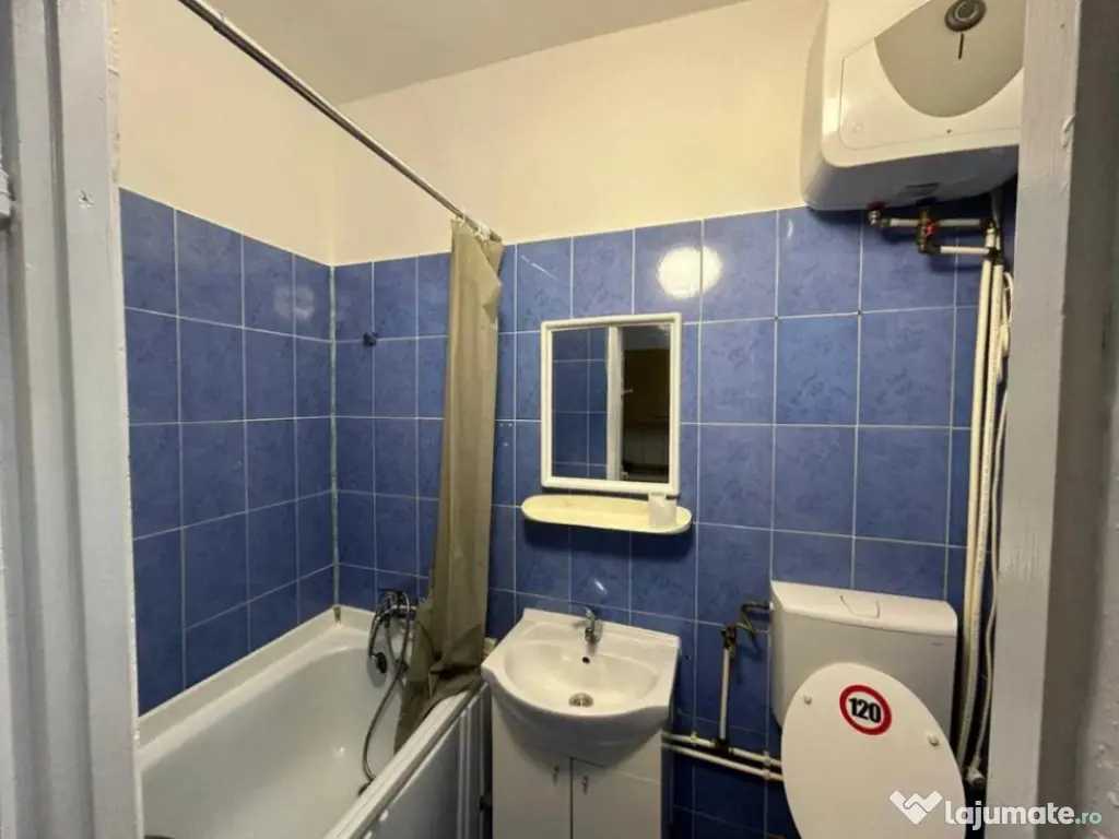 Garsoniera decomandata - zona Noua 