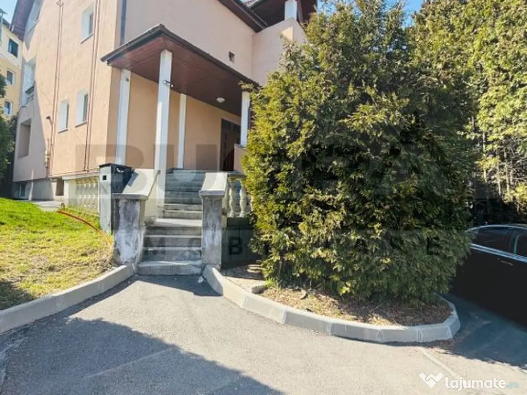 Casa individuala 450 mp, teren 1500 mp, 10 locuri parcare... 