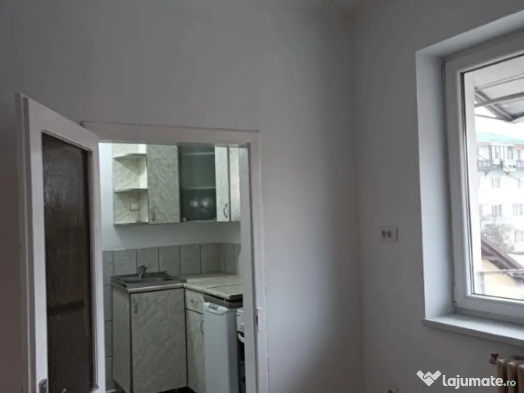 Garsoniera Confort 2 - etaj 2 - Zona Burdujeni 