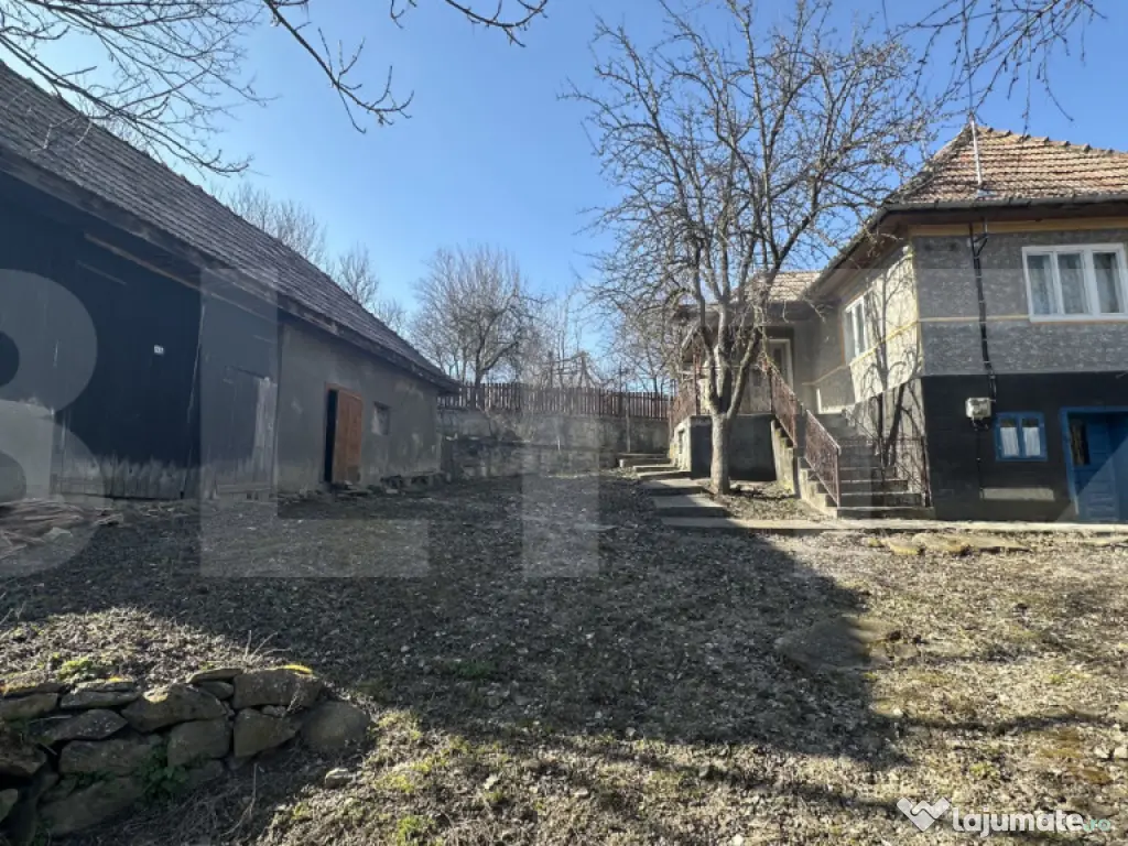 Teren cu grădină si casa bonus, oportunitate unica – Val 