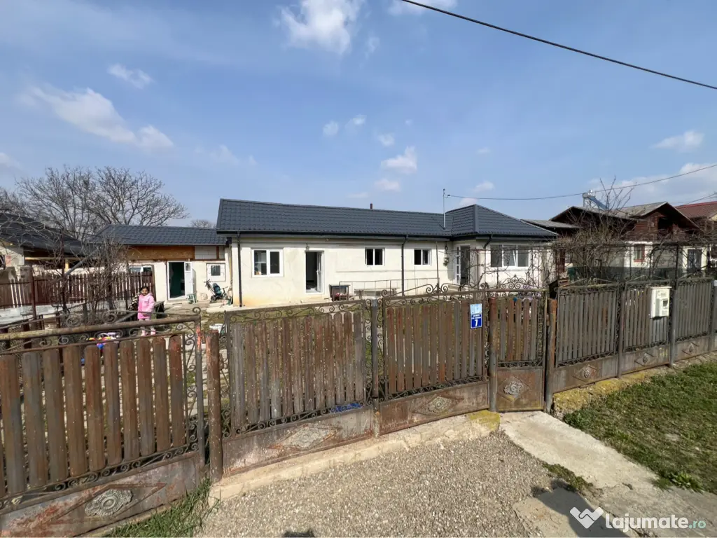 Casă de vânzare 