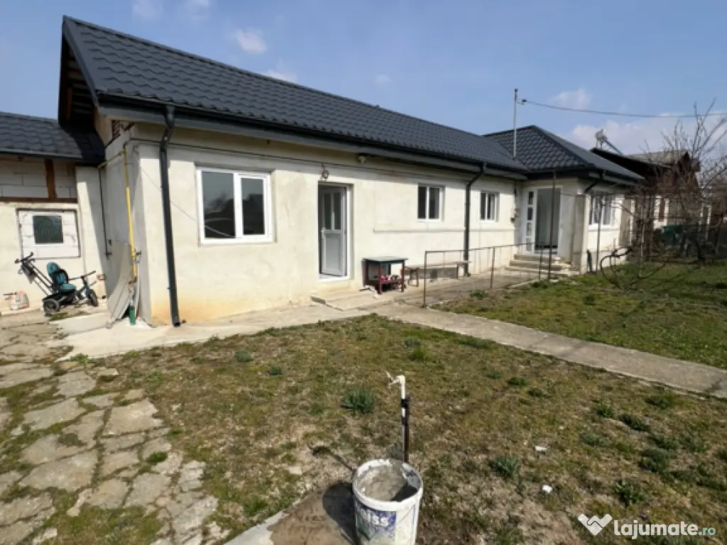 Casă de vânzare 