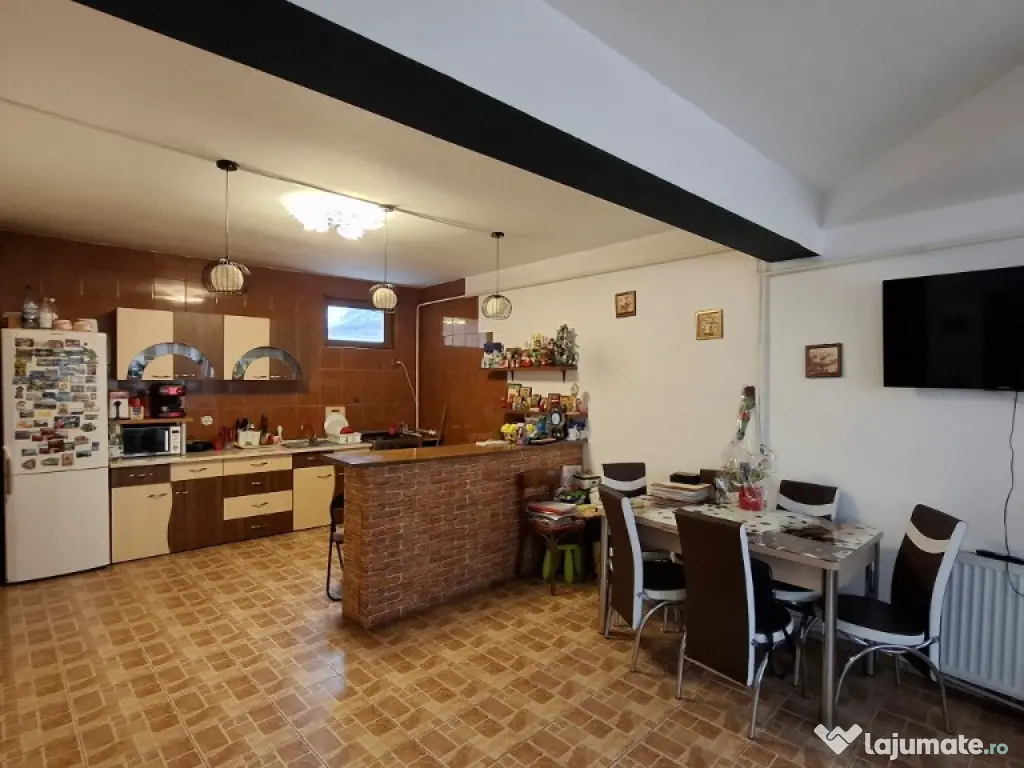 Casa în Focșani - liniște, confort și tot orașul la câțiva pași 