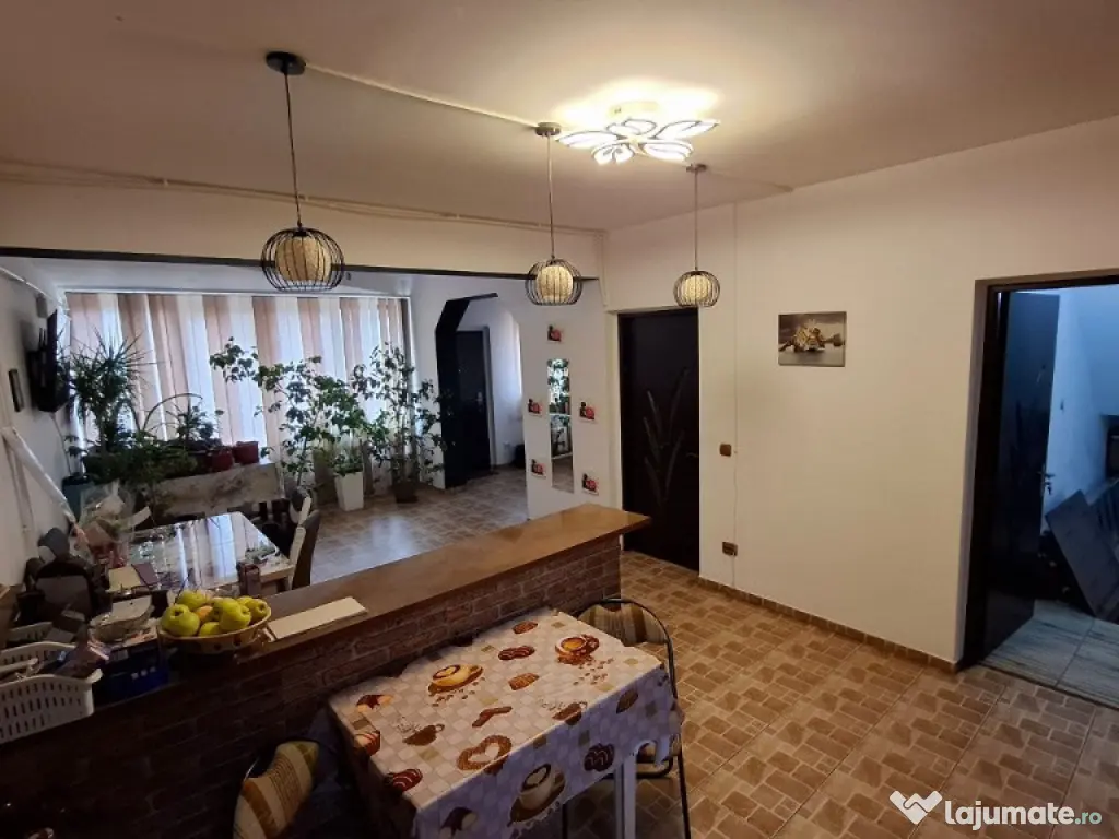 Casa în Focșani - liniște, confort și tot orașul la câțiva pași 