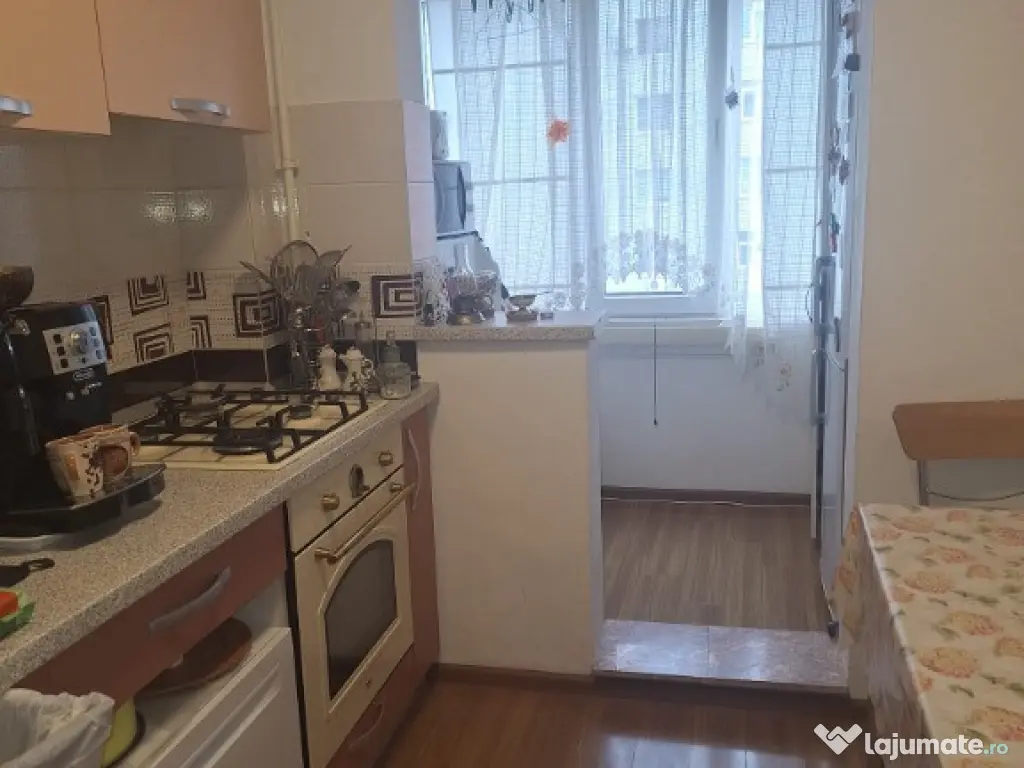 Ap. 2cam,dec,renovat total,et.5,bl.reabilitat,1 min distanta metrou. 