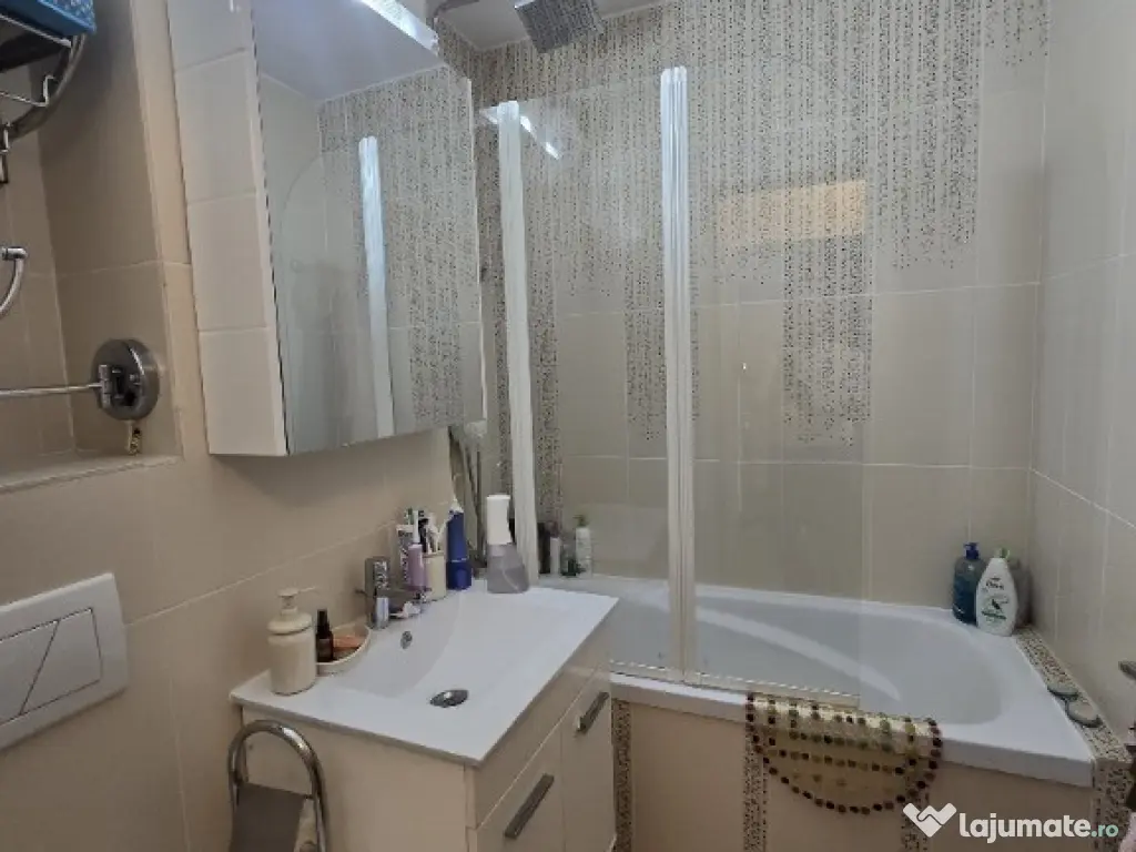 Ap. 2cam,dec,renovat total,et.5,bl.reabilitat,1 min distanta metrou. 