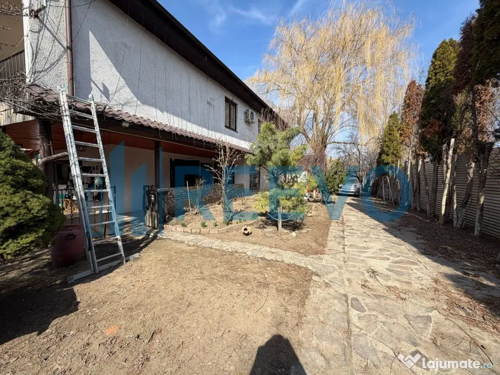 Casă/Vilă de vânzare în comuna Târgu Trotuș, județ...