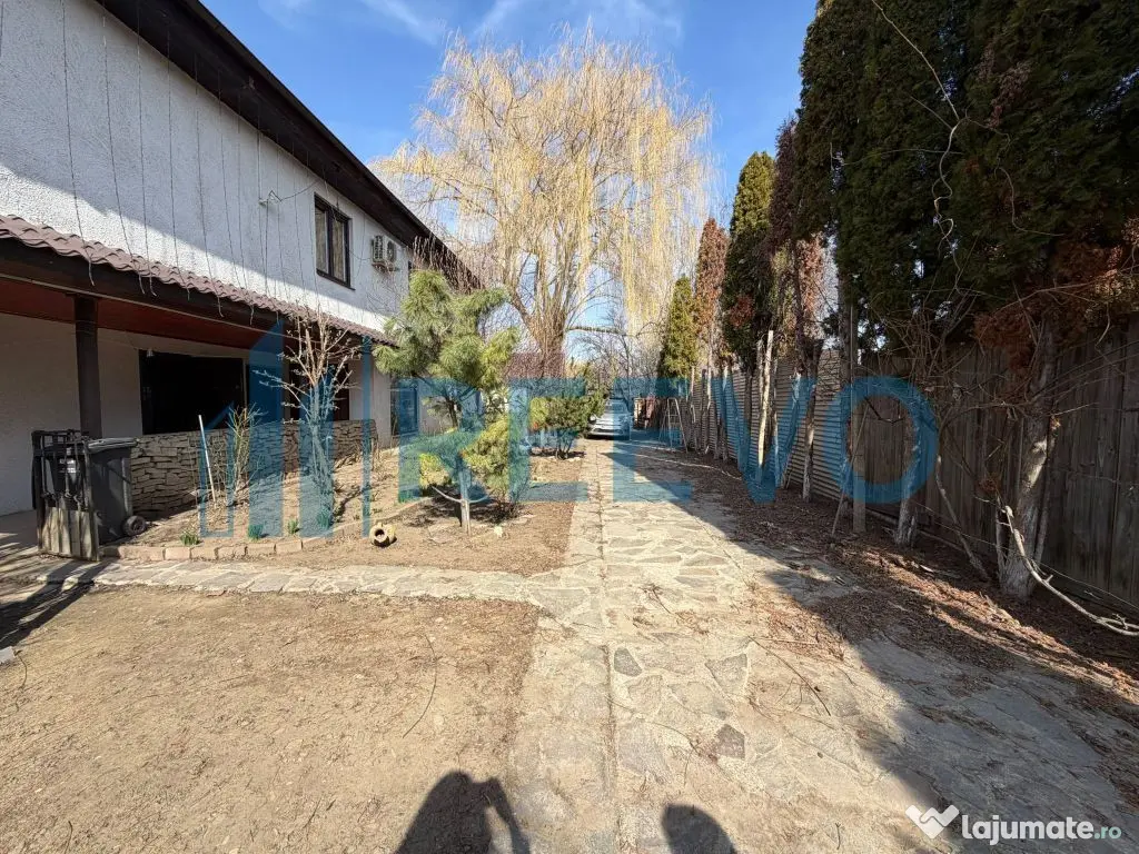 Casă/Vilă de vânzare în comuna Târgu Trotuș, județ...