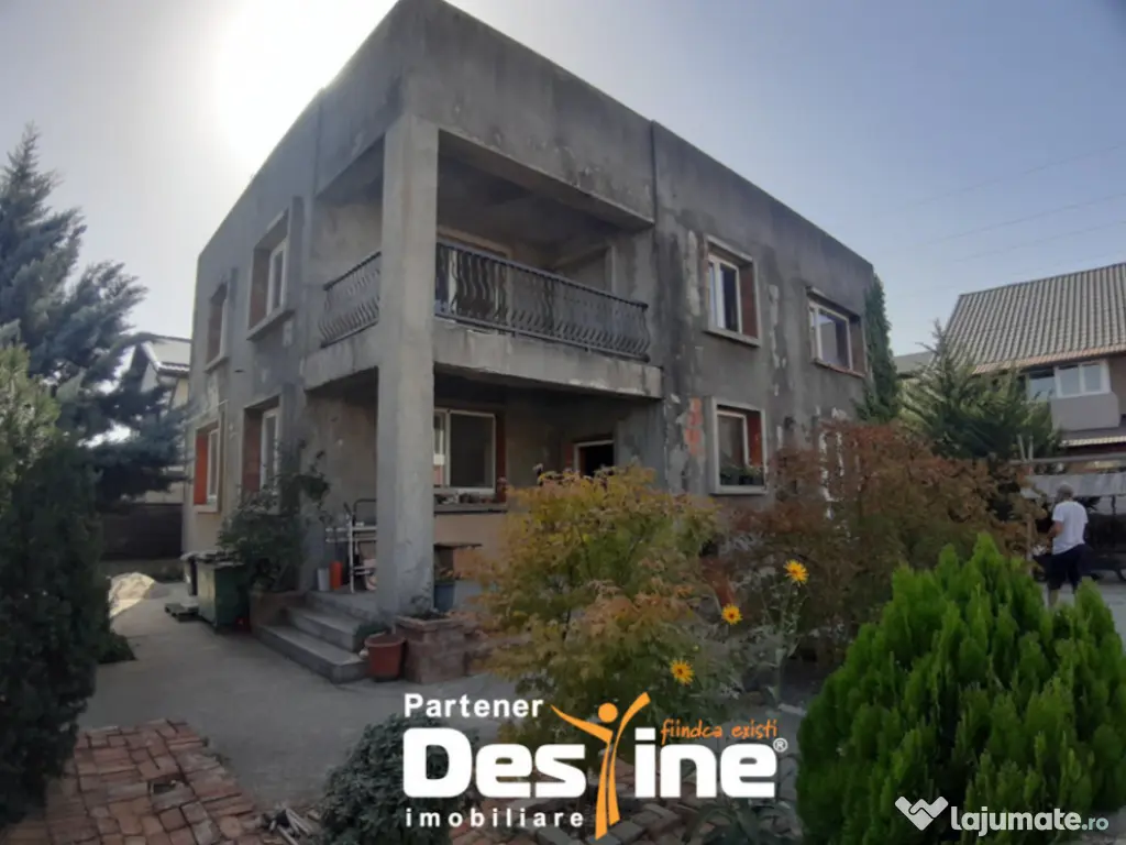 Vila P+1+M la gri, curte libera, zona Magurele 