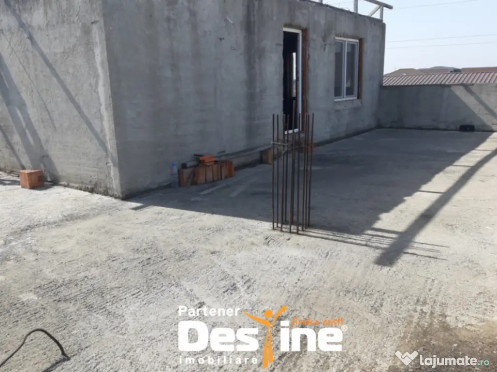 Vila P+1+M la gri, curte libera, zona Magurele 