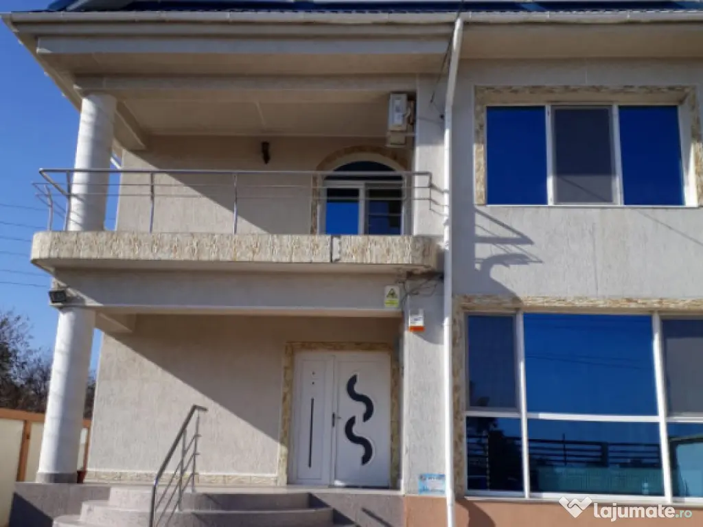 Pensiune cu 10 camere de vanzare, in Mamaia-Sat, zona LIDL 