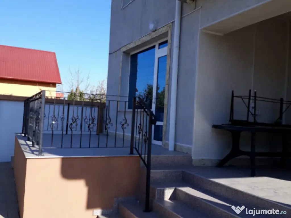 Pensiune cu 10 camere de vanzare, in Mamaia-Sat, zona LIDL 